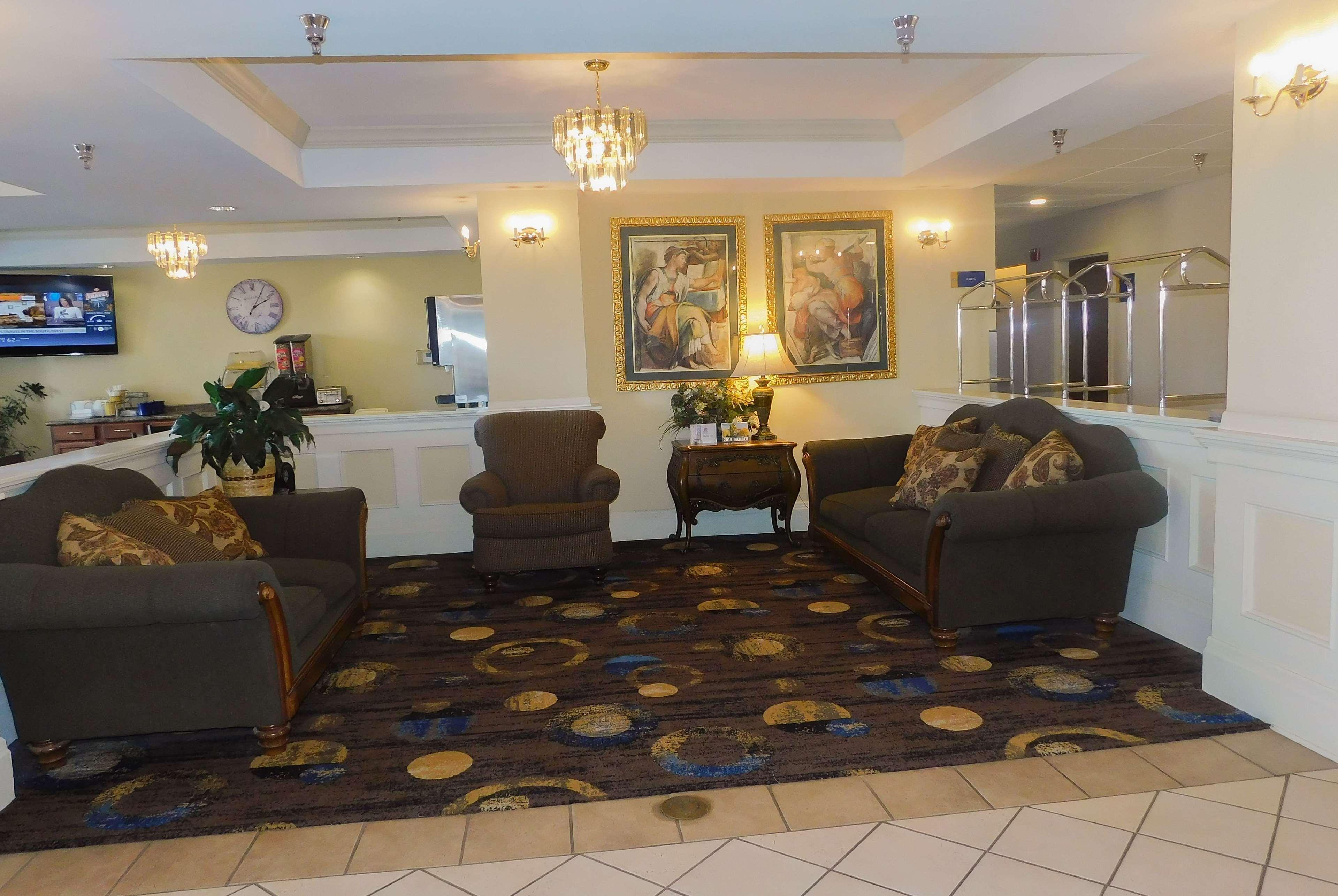 Days Inn & Suites By Wyndham Pocahontas Экстерьер фото