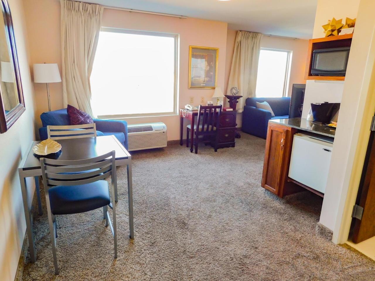 Days Inn & Suites By Wyndham Pocahontas Экстерьер фото