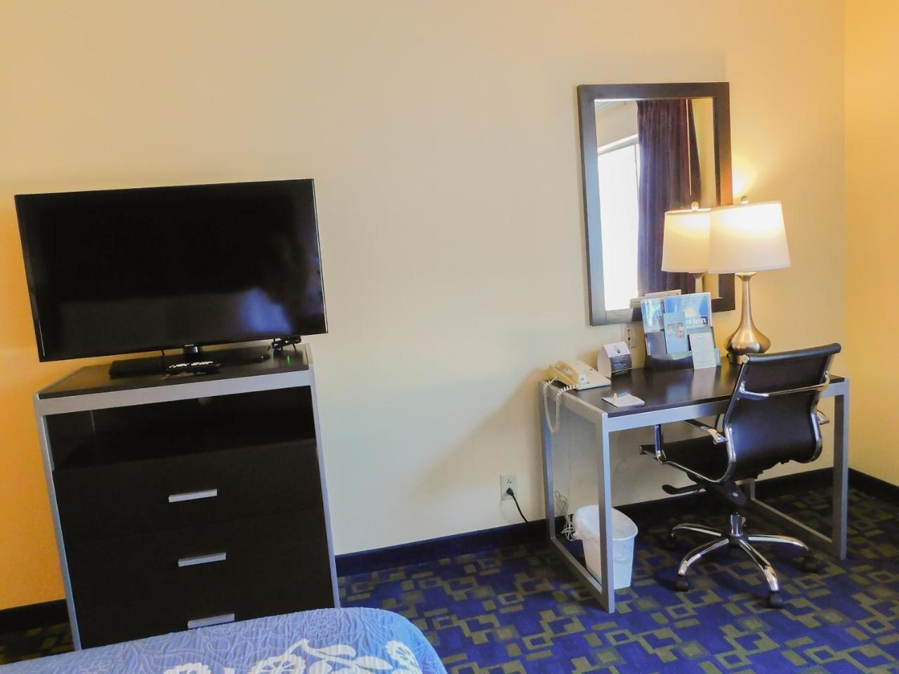 Days Inn & Suites By Wyndham Pocahontas Экстерьер фото