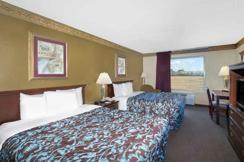 Days Inn & Suites By Wyndham Pocahontas Экстерьер фото