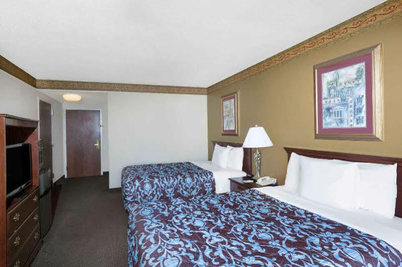 Days Inn & Suites By Wyndham Pocahontas Экстерьер фото