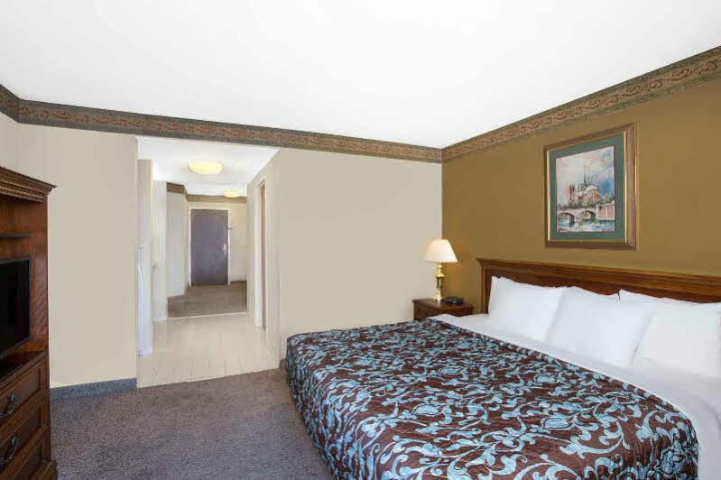 Days Inn & Suites By Wyndham Pocahontas Экстерьер фото
